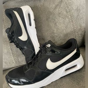 Women’s Nike Air Max SC Sneakers Size 9